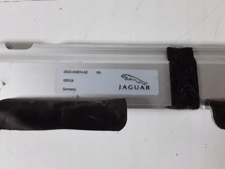 НАПРАВЛЯЮЩАЯ КРЕПЛЕНИЕ БАГАЖНИКА ПРАВОЕ JAGUAR XF250 УНИВЕРСАЛ DX23-434B14-AE WLKP, фото 2