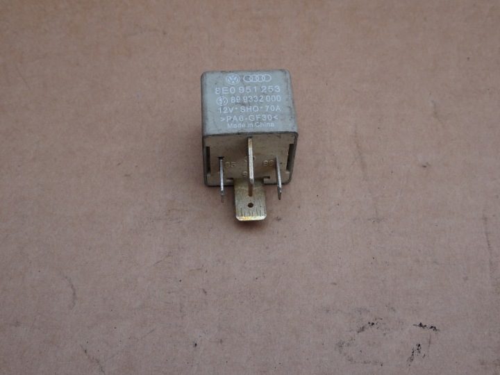AUDI A4 B6 B7 РЕЛЕ 8E0951253, фото 1