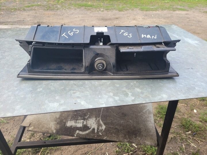 ПЕПЕЛЬНИЦА В СБОРЕ MAN TGS TGX УЗКАЯ КАБИНА, фото 2