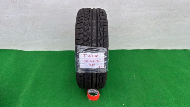 Шина зимняя Kumho I'Zen KW23 205/55R16 91 H сцепление на снегу (3PMSF), фото 1