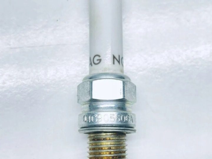Свеча зажигания NGK ZKER6A-10EG оригинал VW 04C905606A TSI, фото 3