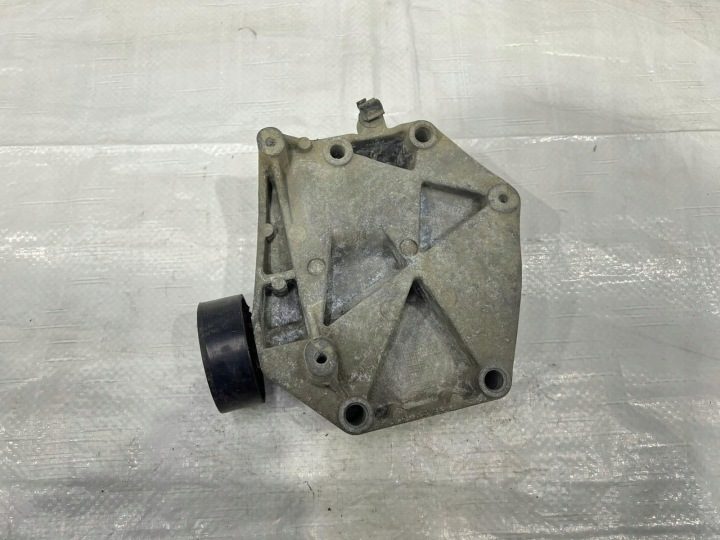 Fiat Jeep Alfa Romeo подушка кронштейн 55187675, фото 1