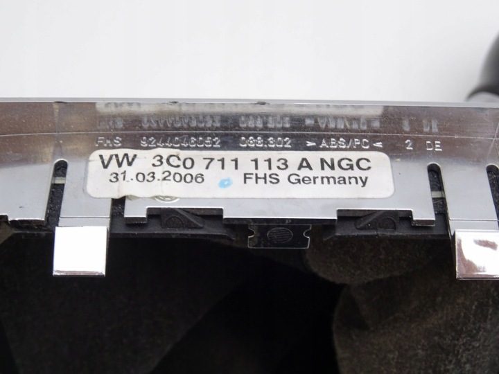 ЧЕХОЛ РУЧКА ПЕРЕКЛЮЧЕНИЯ ПЕРЕДАЧ 6 ПЕРЕДАЧ VW PASSAT B6 3C0711113A NR17, фото 2