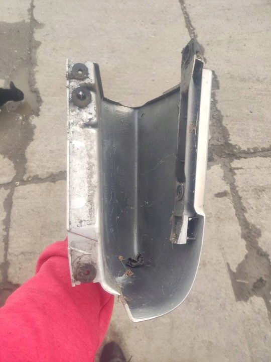 УГОЛ БАМПЕРА ЗАДНЕГО ФОНАРЯ ПРАВОГО RENAULT TRAFIC II 909000150R, фото 3