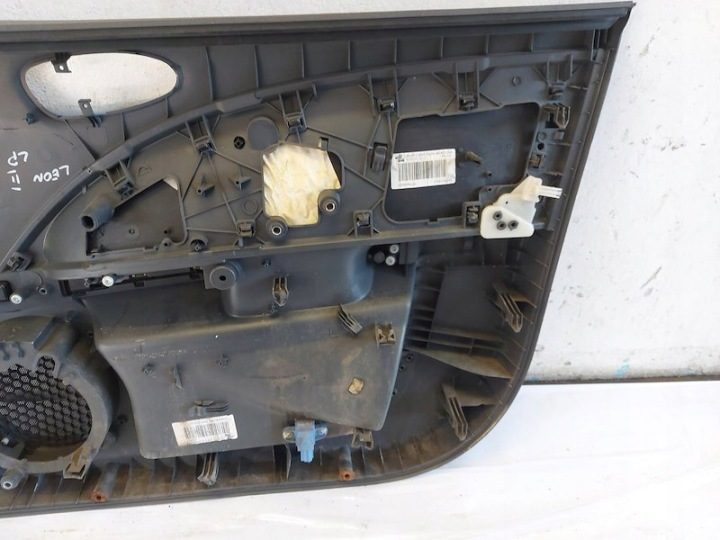 ОБШИВКА ЛЕВАЯ ПЕРЕДНЯЯ SEAT LEON II ALTEA 1P0867011, фото 4