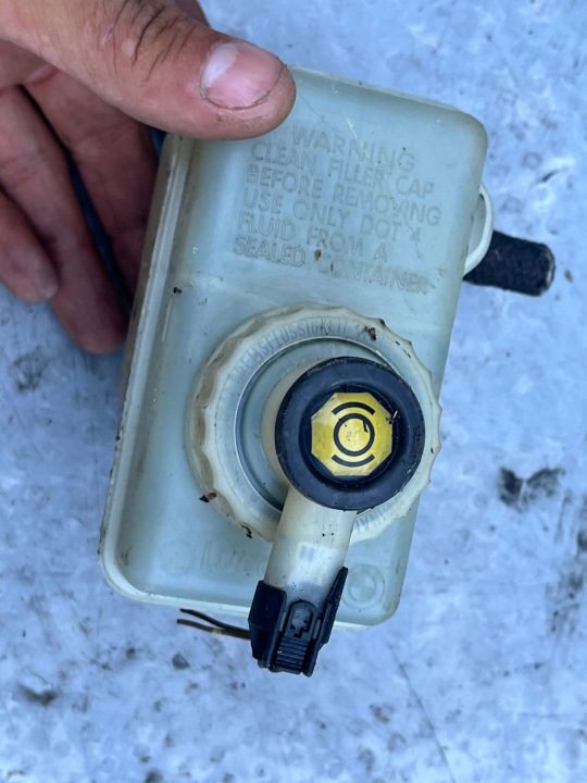 Бачок тормозной жидкости BMW 5 E39 320671502, фото 2