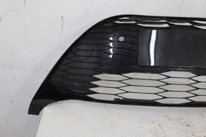 РЕШЕТКА РАДИАТОРА TOYOTA YARIS III РЕСТАЙЛИНГ 53102-0D140, фото 2
