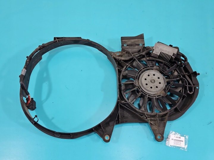 Вентилятор кондиционера Audi A4 B6 8E0121205B 2.5 TDI, фото 6