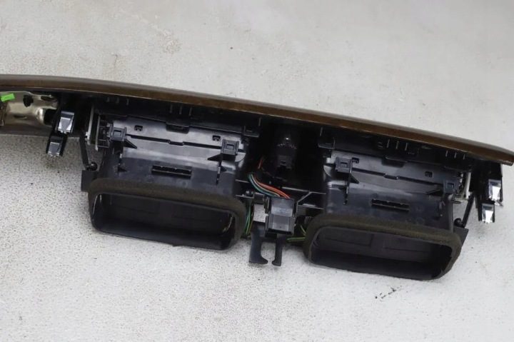 Воздухозаборник консоли BMW 3 (F30, F80) 9710260 2.0L бензин 2015, фото 14