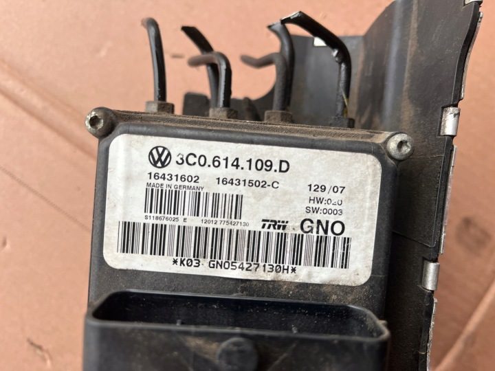 Насос ABS Volkswagen Passat B6 2005-2010 2.0 TDI 3C0614109D, фото 2
