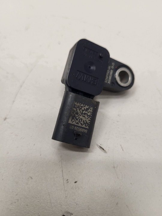 Датчик давления BMW X5 G05 G20 G45 G60 U11 F70 8489539, фото 1