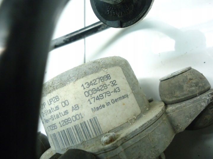 Opel Corsa D Astra J 1.4 т насос вакуумный 13427898, фото 3