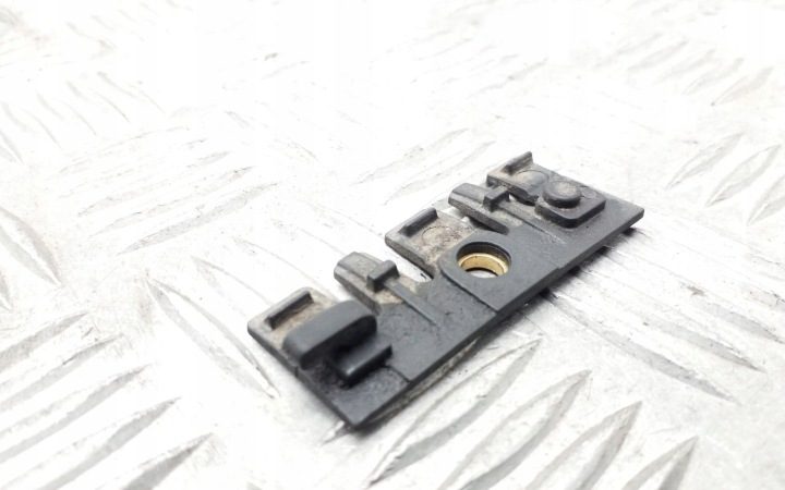 ОРИГИНАЛЬНАЯ AUDI OE ПЛАСТИНА КРЕПЕЖНАЯ 8J0853922A, фото 3