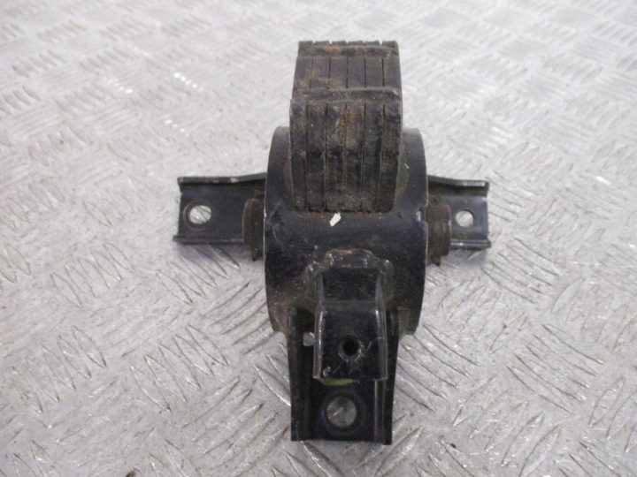 Подушка кронштейн двигателя коробки Toyota, фото 1