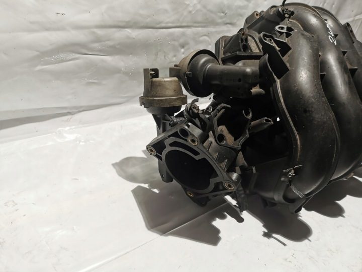Впускной коллектор Volvo Ford 1.8 бензин 4M5C-9424-FP, фото 3
