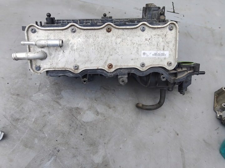 Впускной коллектор VW Seat Skoda Audi 1.4 TSI CXS 04E145749B, фото 1