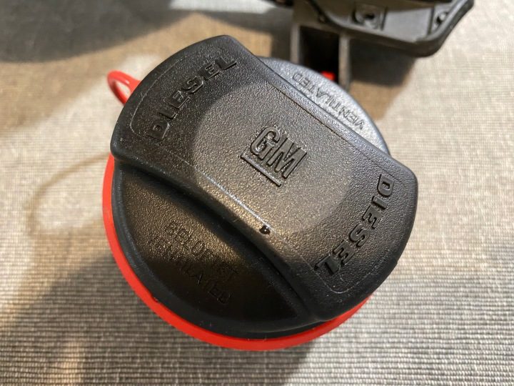 ЛЮЧОК ГОРЛОВИНЫ БЕНЗОБАКА OPEL CORSA D + КРЫШКА - 13183307 / 13183306 / 468435664, фото 8