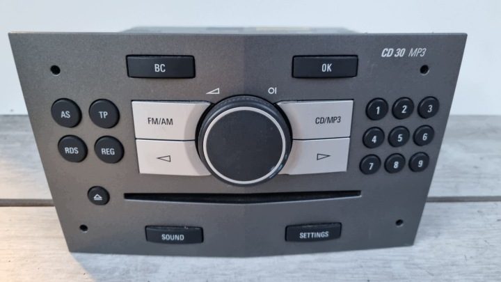 Магнитола cd30 mp3 Opel Astra H Zafira B WYLOGOWANE, фото 1
