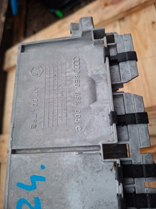 Рамка кронштейн каркас магнитолы 2-din Audi A4 B6 8E0858005C, фото 5