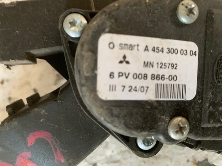 Mitsubishi Colt Smart педаль газа A4543000304, фото 2