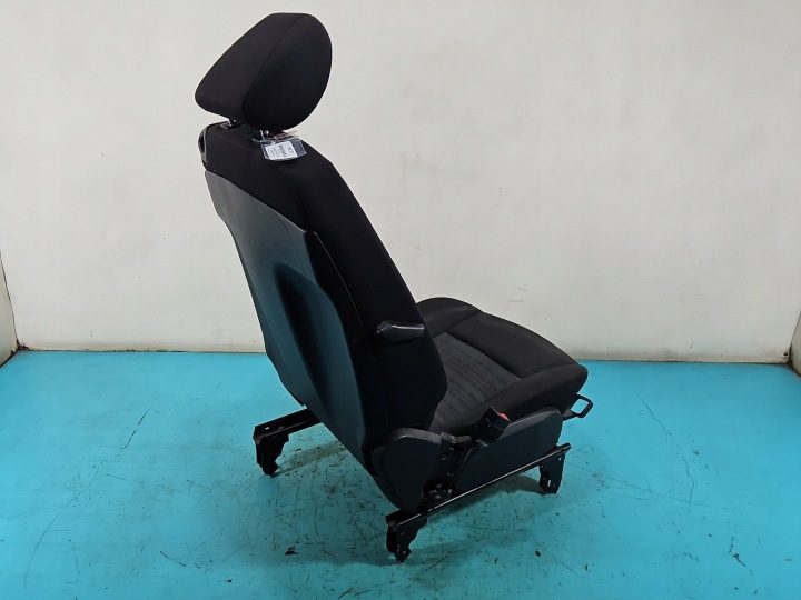 Сидящая слева водная MERCEDES W169 3D 3-дверный, фото 5