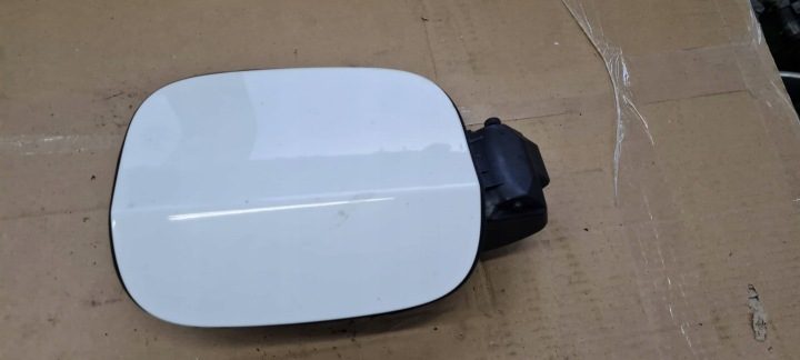 Audi Q5 SQ5 8R лючок горловины бензобака 8R0809999B LY9C, фото 1