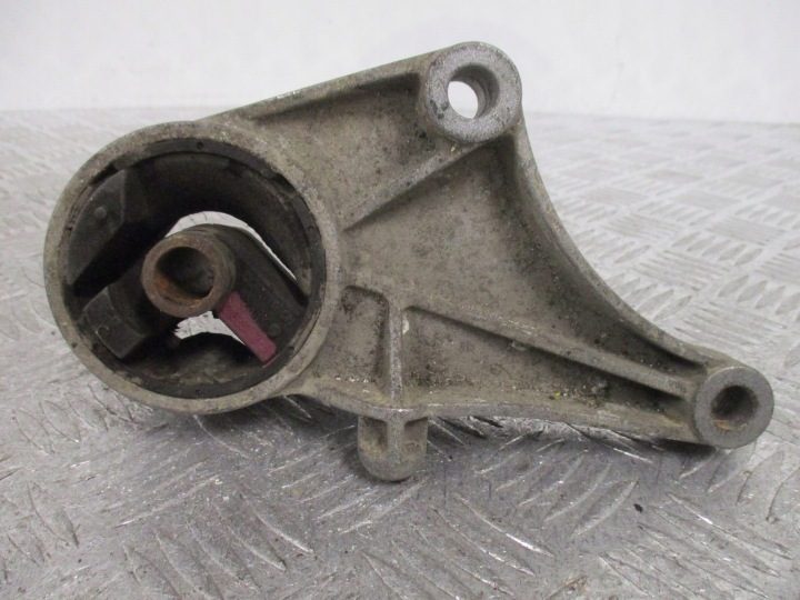 Подушка кронштейн двигателя Opel Astra G Zafira 90575186, фото 1