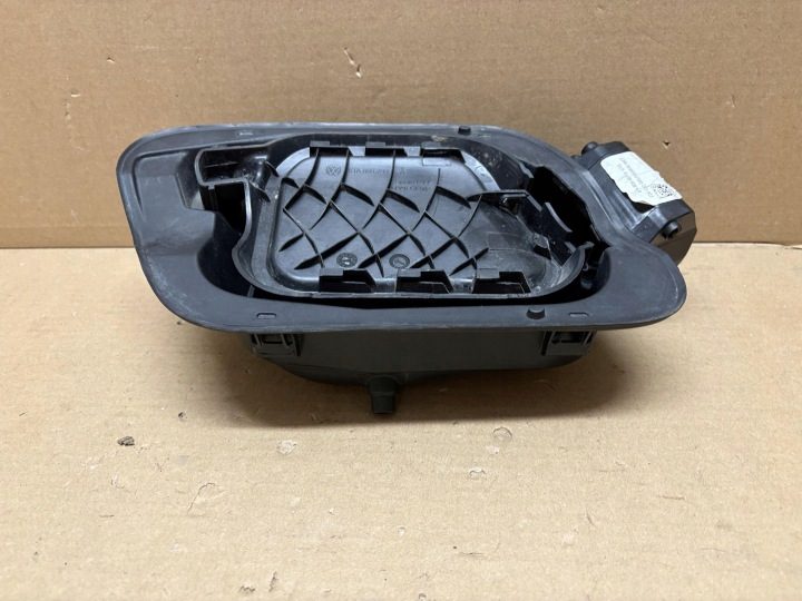 VW Touran III 5TA лючок горловины бензобака 5TA809799A Touran III 5TA, фото 3