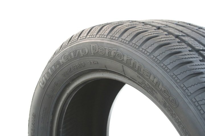 Шина зимняя Goodyear Ultra Grip Performance 225/50R16 92 H сцепление на снегу (3PMSF), фото 4