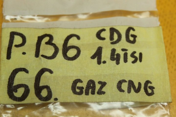 Форсунка газа VW Passat B6 1.4 TSI CDG 03C906039 0280158815, фото 6