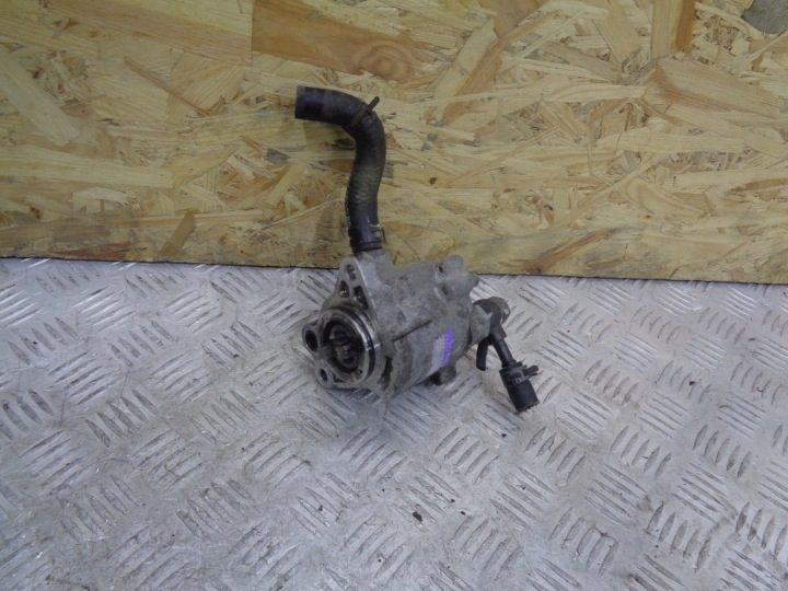 ВАКУУМНЫЙ НАСОС 29300-27020 TOYOTA AVENSIS II T25 2.0 D4D 03-, фото 1
