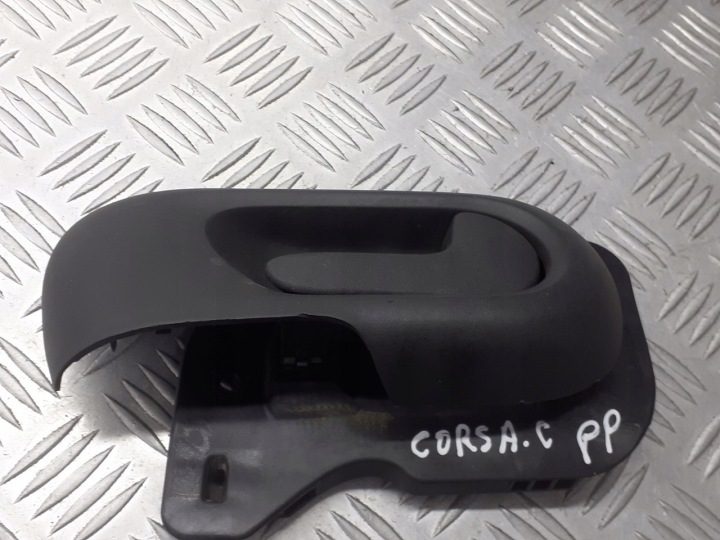 РУЧКА ПРАВАЯ ПЕРЕДНЯЯ ВНУТРЕННЯЯ OPEL CORSA C 013110957, фото 1
