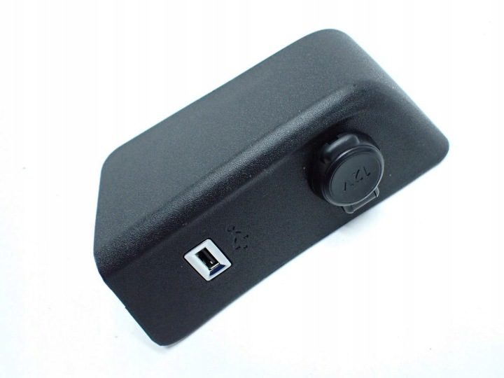 ГНЕЗДО ПОРТ USB ПРИКУРИВАТЕЛЬ ЕВРОПА OPEL CORSA F 21 г., фото 1