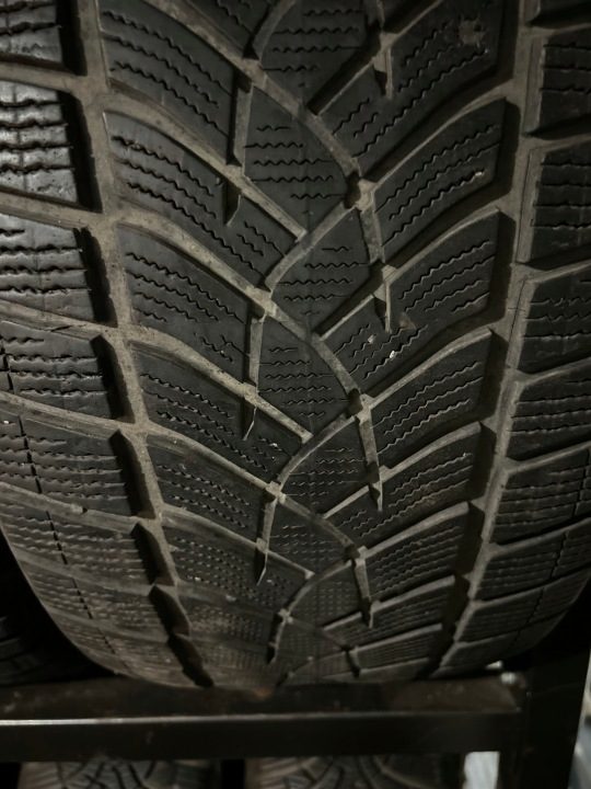 Шина зимняя Goodyear UltraGrip Performance ВНЕДОРОЖНИК GEN-1 275/45R20 110 В усилитель (XL), фото 3