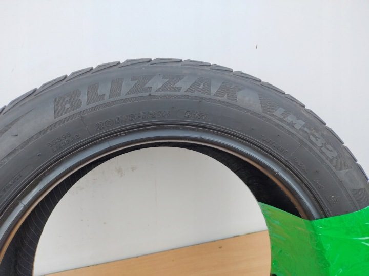 Шина зимняя Bridgestone Blizzak LM-32 205/55R16 91 H сцепление на снегу (3PMSF), фото 4