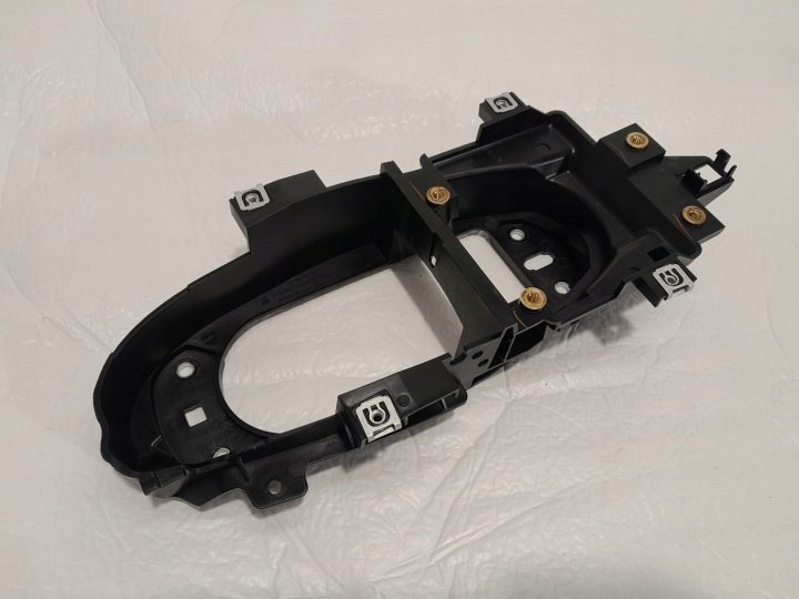AUDI A4 B9 РЕСТАЙЛИНГ КРОНШТЕЙН ТОННЕЛЯ 8W1863531A, фото 1