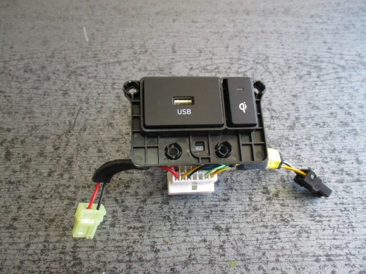 Разъем USB Hyundai Tucson 83675-J9AD0, фото 1