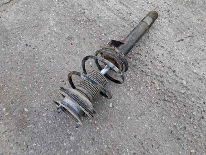 Амортизатор правый передний KYB 33946 пружина BMW E46 320i 323ci 328i M52 M54, фото 4