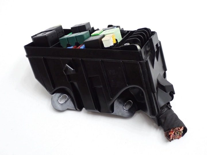 Короб блок предохранителей оригинал 5Q0907361G Skoda Karoq 23 г., фото 2