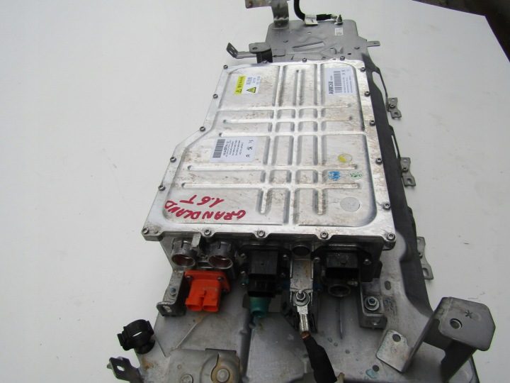 Peugeot 3008 II 1.6 THP гибрид зарядное устройство 9838430180 9835371980 9835371980, фото 2