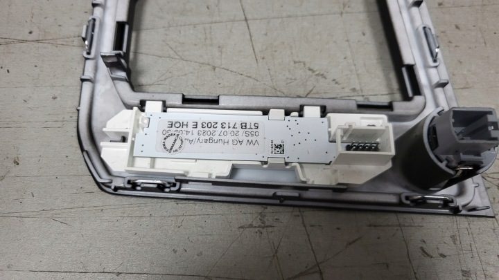 Рамка Рычага Переключения Передач Автомат Volkswagen Touran 5TB 5TB713203E, фото 5