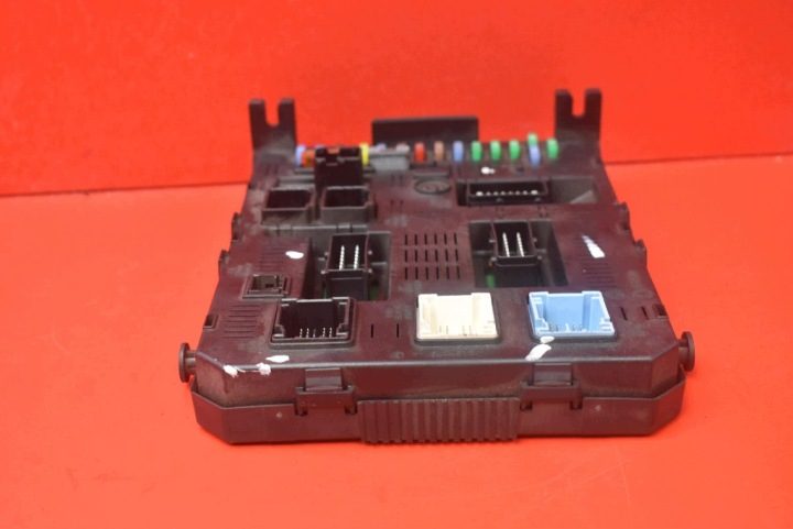 Блок предохранителей BSI 9660105980 Citroen C5 1 I 1.6 HDI 109 л.с. рестайлинг, фото 7