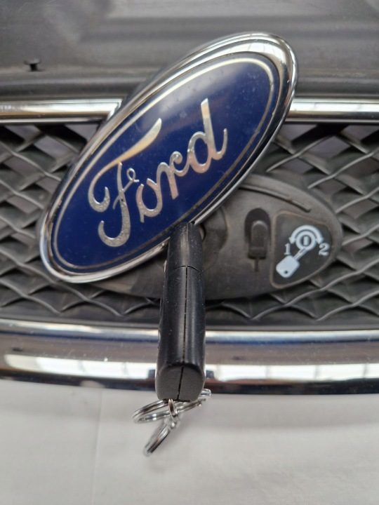 РЕШЕТКА РАДИАТОРА Ford Focus MK2 4M51-8C436-BC, фото 8
