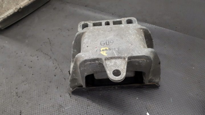 Volkswagen OE 1J0199555AJ подушка двигателя левая, фото 1