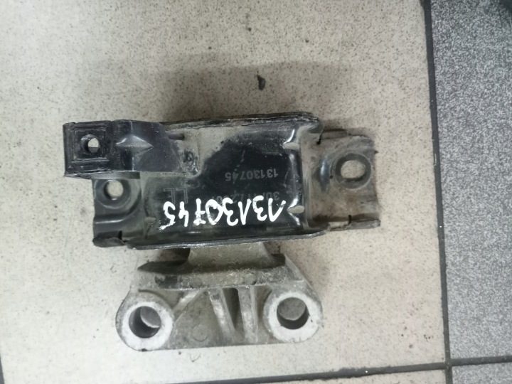 Подушка коробки передач Opel Corsa d 1,2 13130745, фото 1