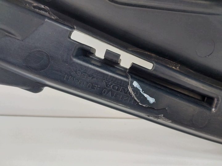 РЕШЕТКА РАДИАТОРА 71121-TV0-E010-M1 HONDA CIVIC IX, фото 9