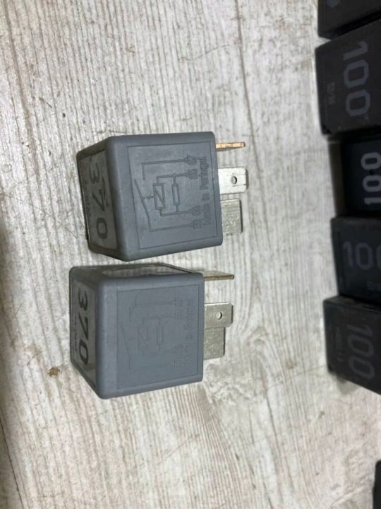Реле VW Volkswagen Audi Skoda Seat 8d0951253, фото 1
