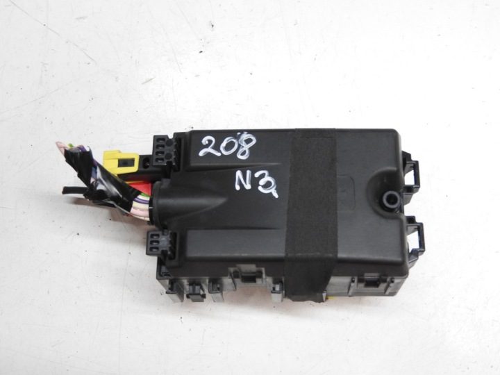 Блок предохранителей PEUGEOT 3008II 9806192580, фото 1
