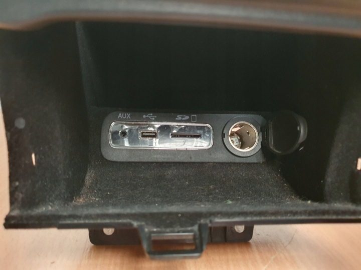ПЕПЕЛЬНИЦА ГНЕЗДО AUX SD X90020203 SATYNA Jeep Grand Cherokee WK2 SUMMIT, фото 9
