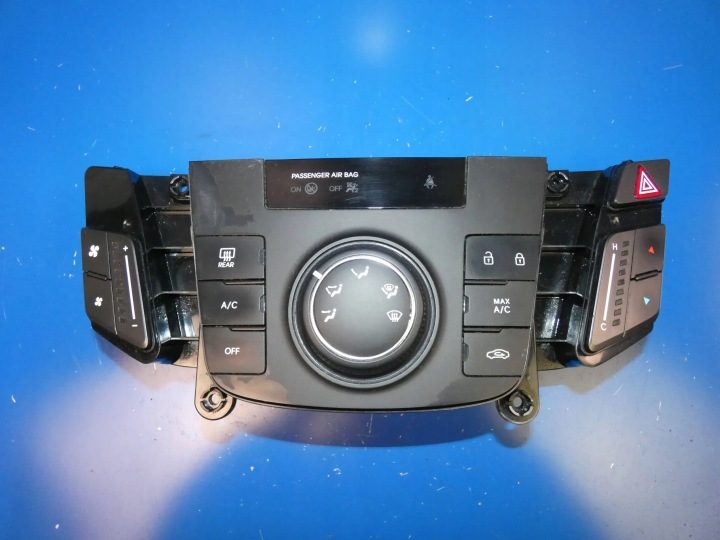 HYUNDAI I40 ПАНЕЛЬ PRZAŁĄCZNIK КОНДИЦИОНЕРА 97250-3ZRC0, фото 1